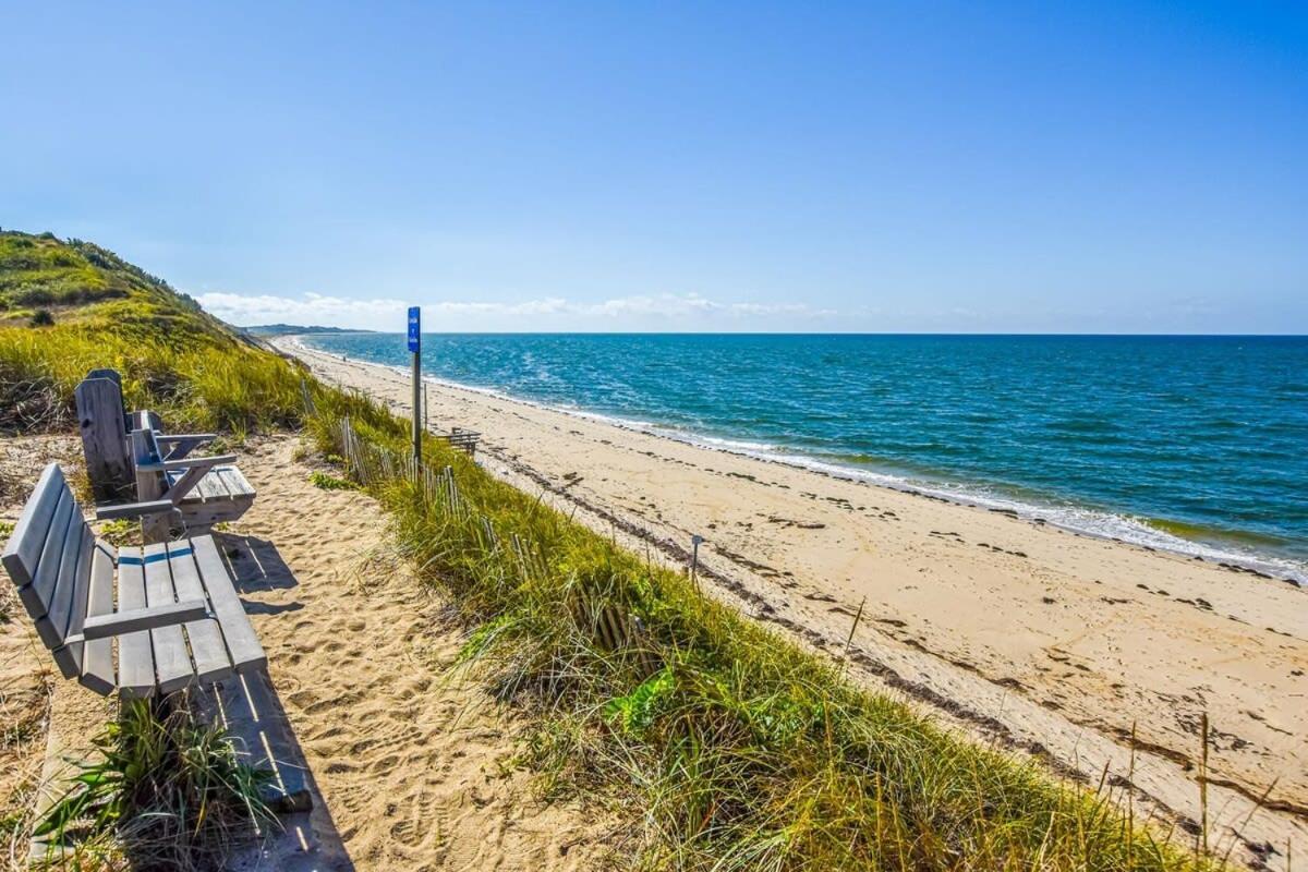 12216 - Beautiful Views Of Cape Cod Bay Access To Private Beach Easy Access To P-Town Truro Kültér fotó